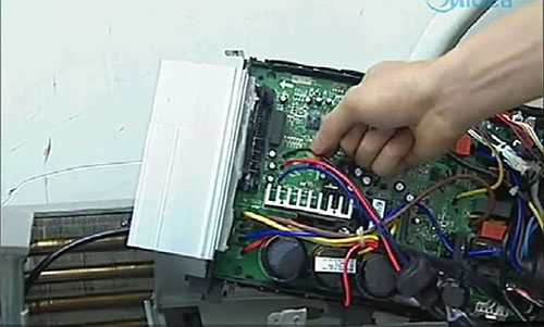 邹平美的空调电话是多少